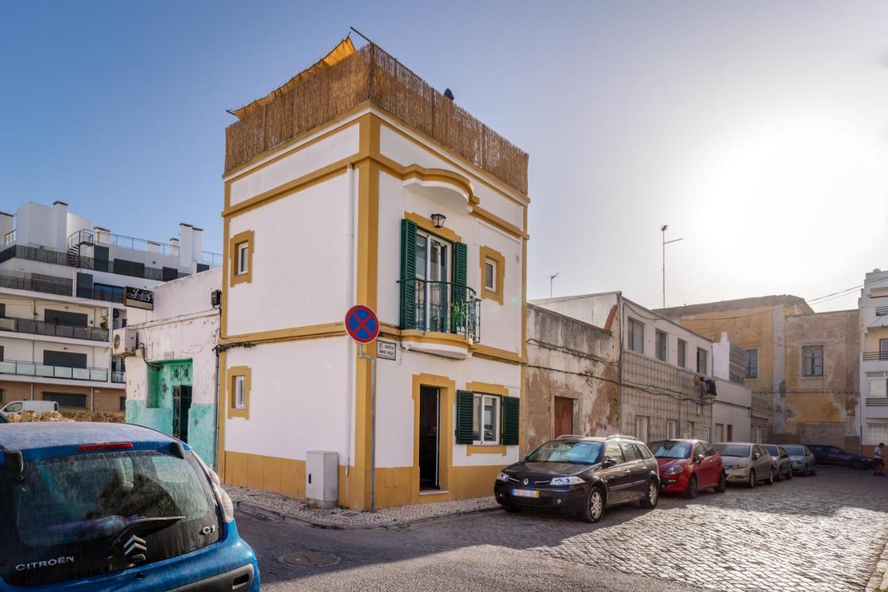 Arty Vintage Townhouse With Rooftop Shower & Sun Loungers Ольян Экстерьер фото