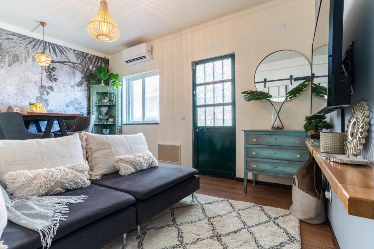 Arty Vintage Townhouse With Rooftop Shower & Sun Loungers Ольян Экстерьер фото