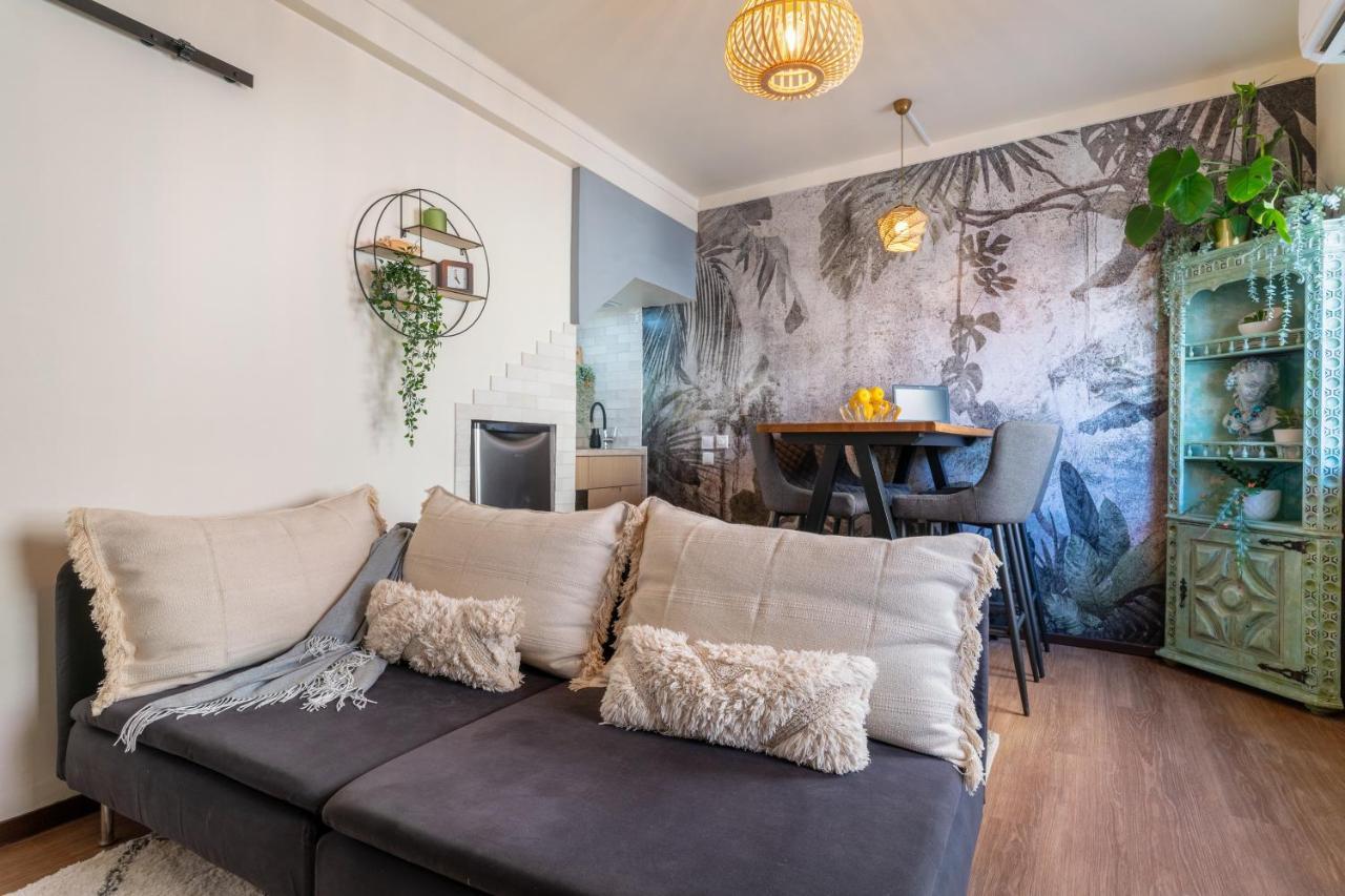 Arty Vintage Townhouse With Rooftop Shower & Sun Loungers Ольян Экстерьер фото