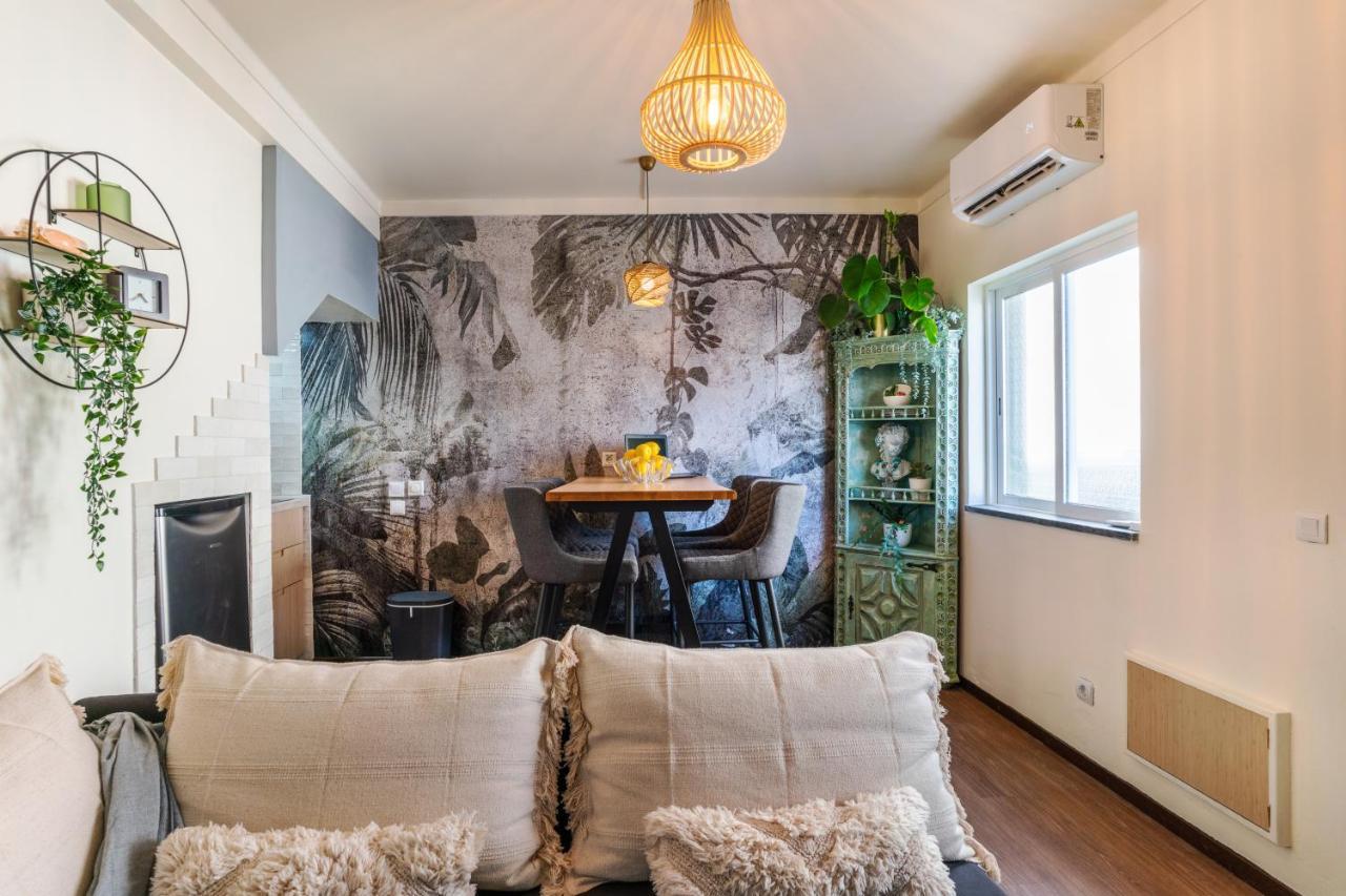 Arty Vintage Townhouse With Rooftop Shower & Sun Loungers Ольян Экстерьер фото