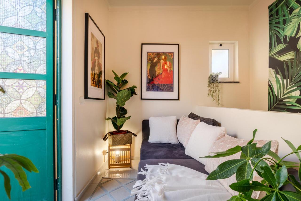 Arty Vintage Townhouse With Rooftop Shower & Sun Loungers Ольян Экстерьер фото